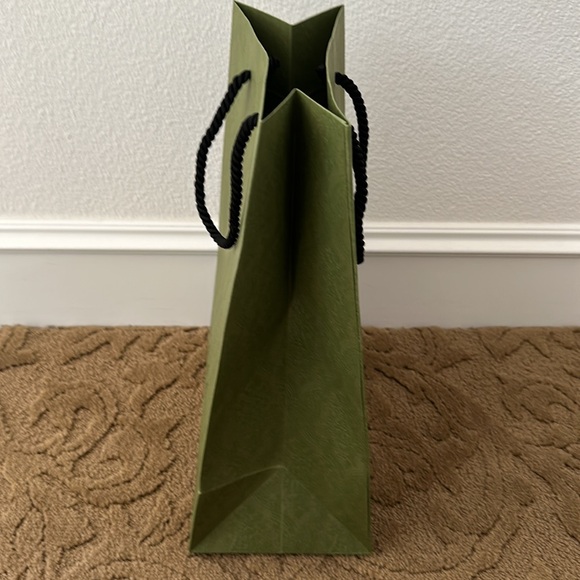 Authentic Gucci Green Brocade Print Textured Empty Shopping Gift Bag - Picture 5 of 6
